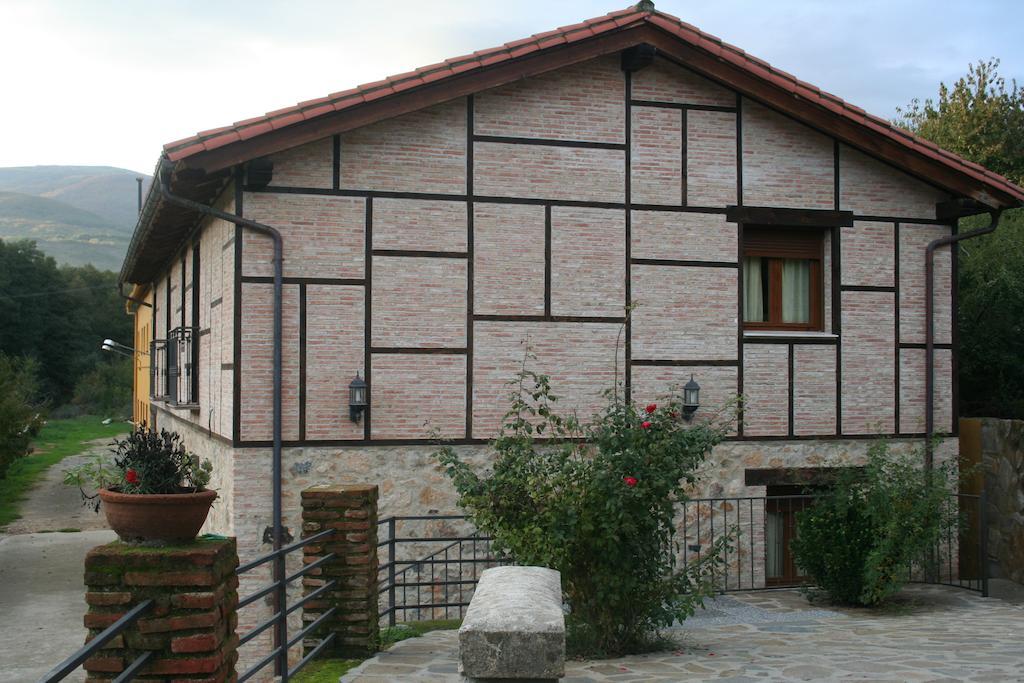 Hostel El Lago, Caceres Jaraiz de la Vera Buitenkant foto